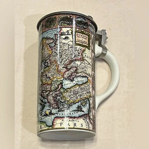 Old World Map Pewter Lidded Tankard with Guglielmo Blacuw Map excellent used con